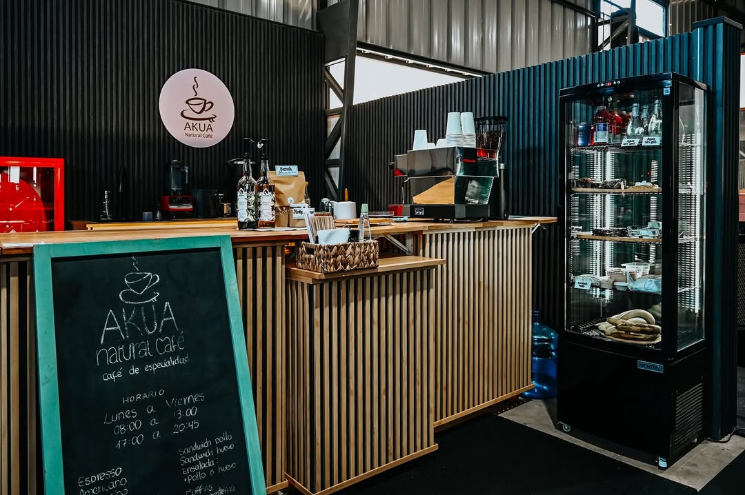 Akua Natural Café